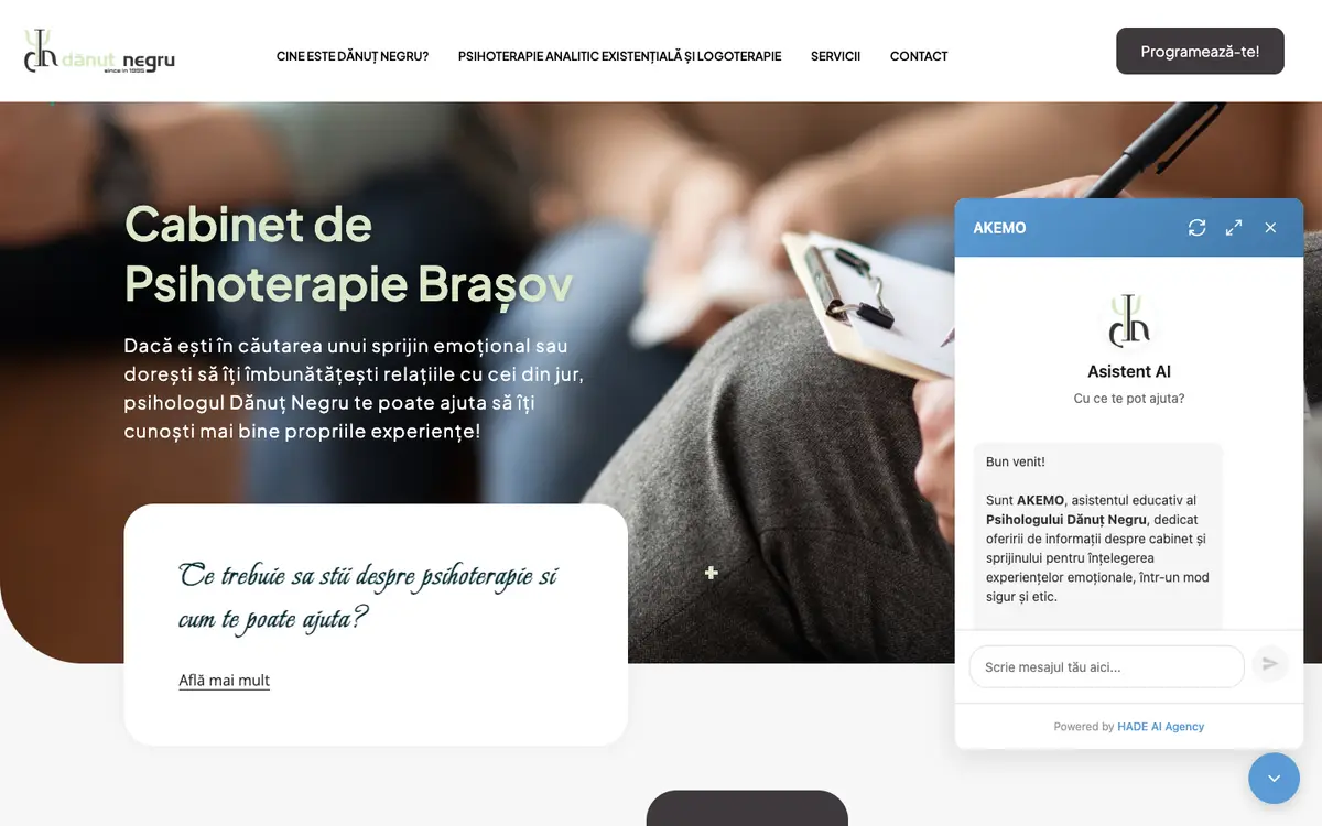 Site-ul psihoterapie-brasov.ro cu chatbotul AKEMO deschis